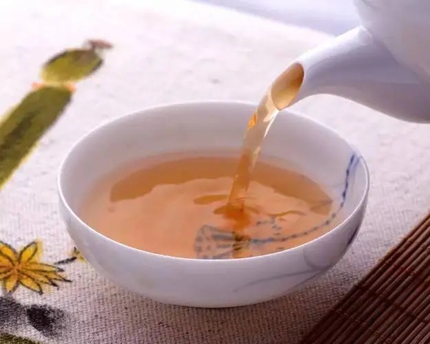 普洱茶越喝越餓？喝普洱茶真能刮油嗎？