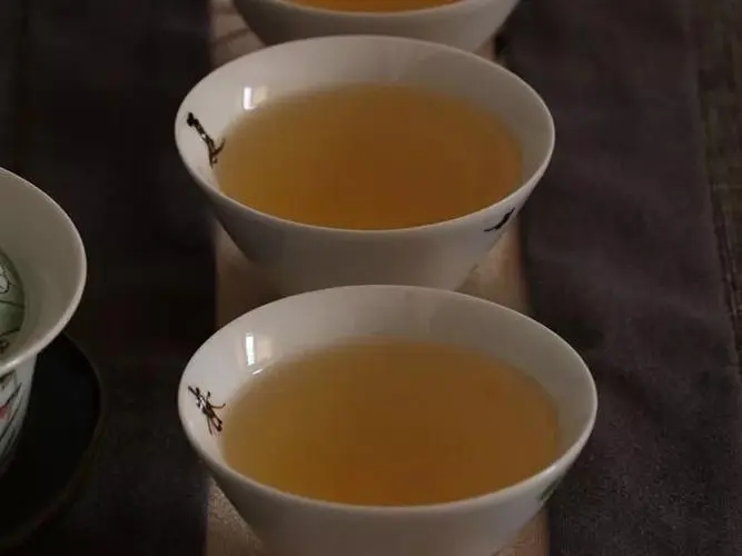 普洱茶的舌底鳴泉是怎么樣的？