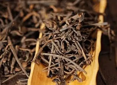 普洱茶的茶梗含量控制在多少算合理？