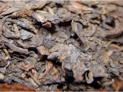 普洱茶你必須要懂：白霜與發(fā)霉。