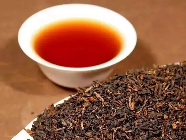 如何選購(gòu)、辨識(shí)普洱茶優(yōu)劣？