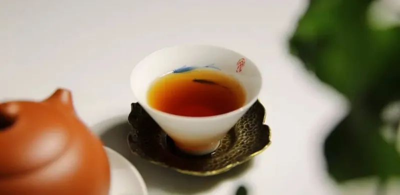 剛剛說(shuō)出了古樹純料與拼配之間的秘密！